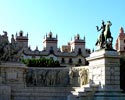 statues